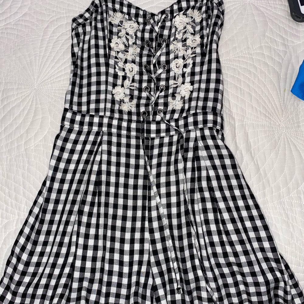 Romper - Picture 3 of 4